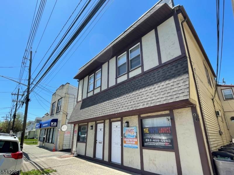 88 Broughton Ave - Photo 1