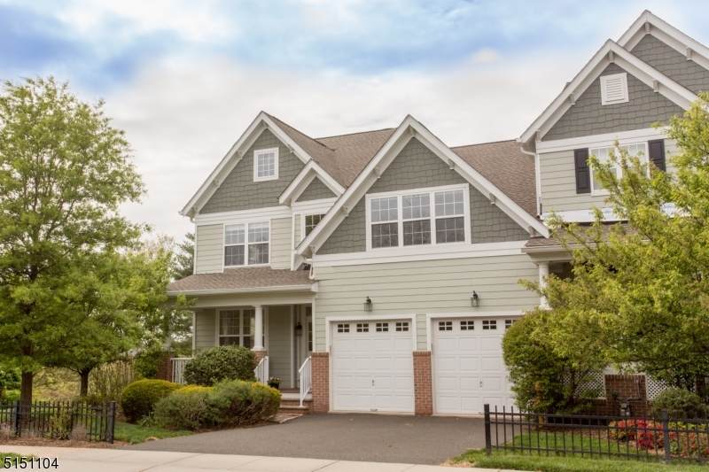 272 Holcombe Way - Photo 1