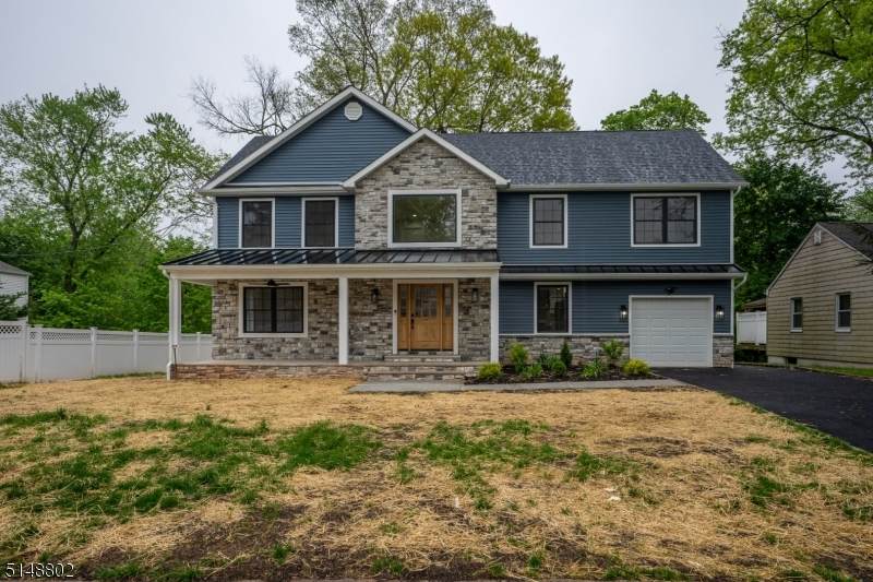 262 Woodruff Ave - Photo 1