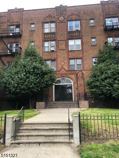 433 Lincoln Ave - Photo 1