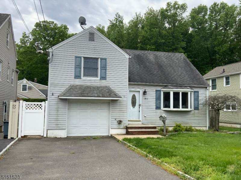 511 Richfield Ave - Photo 1