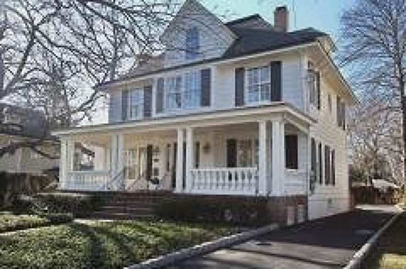 138 S Euclid Ave - Photo 1