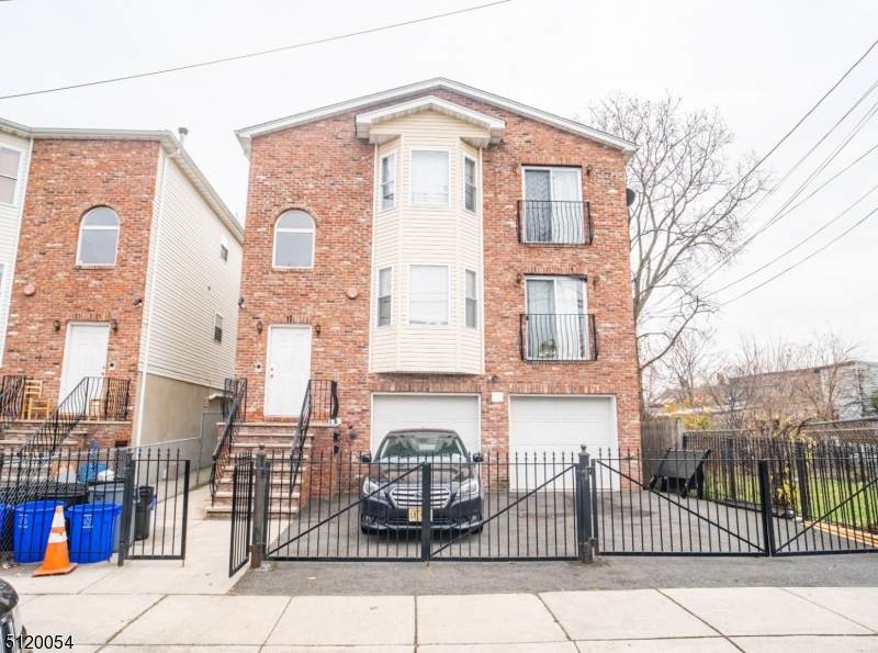 37 Pierce St - Photo 1