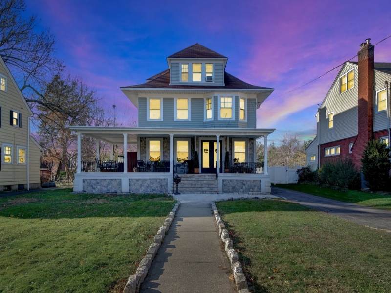 160 Williamson Ave - Photo 1