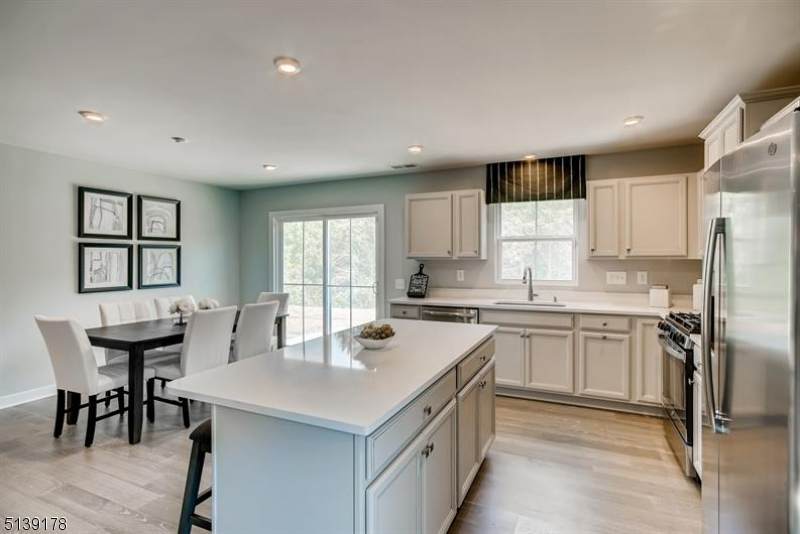 10 Coventry Rd - Photo 1