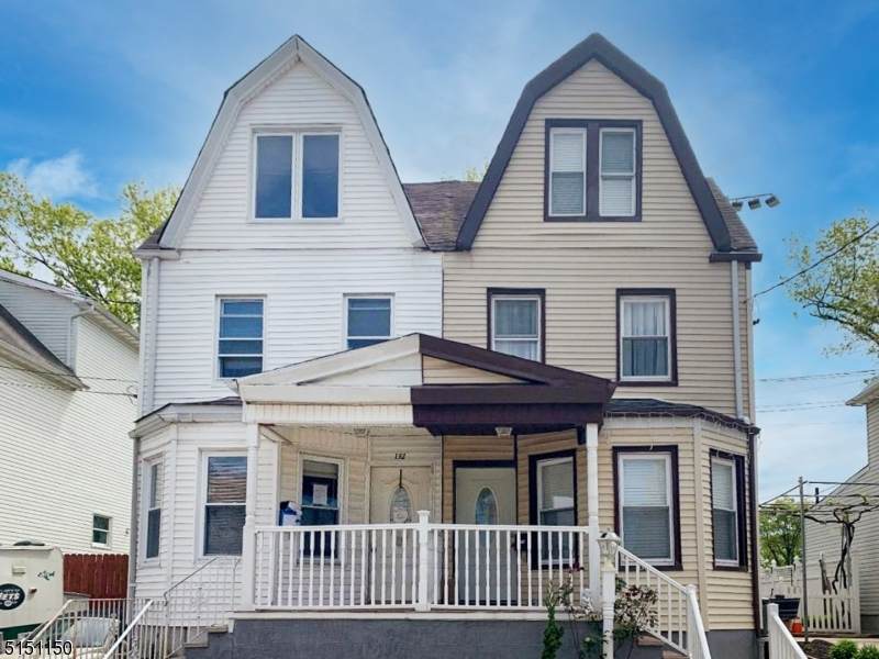132 Dukes St - Photo 1