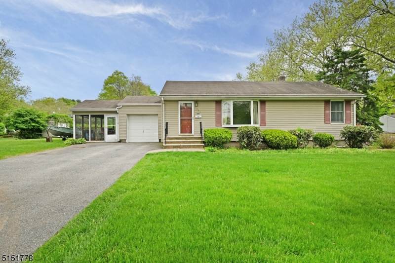 291 Oradell Ave - Photo 1