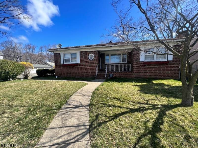 401 E 54Th St - Photo 1
