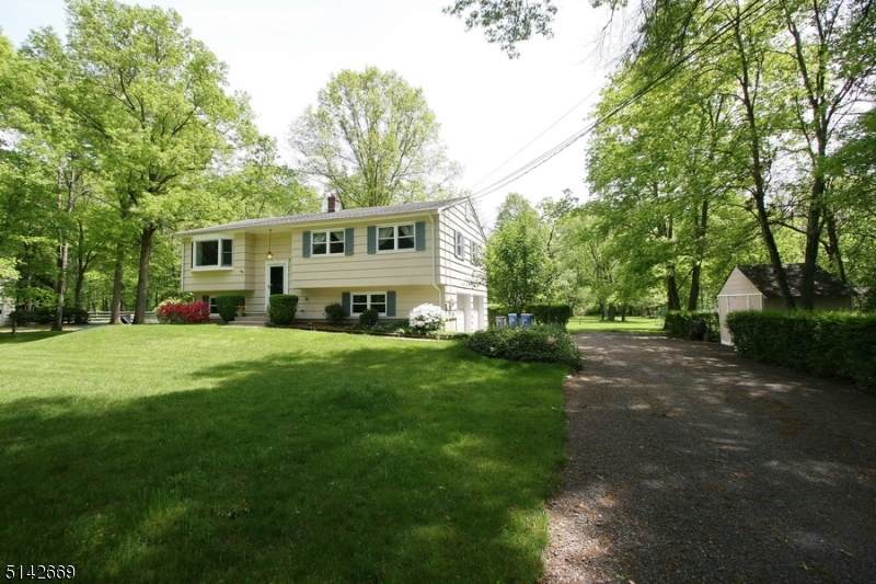 37 Newell Dr - Photo 1