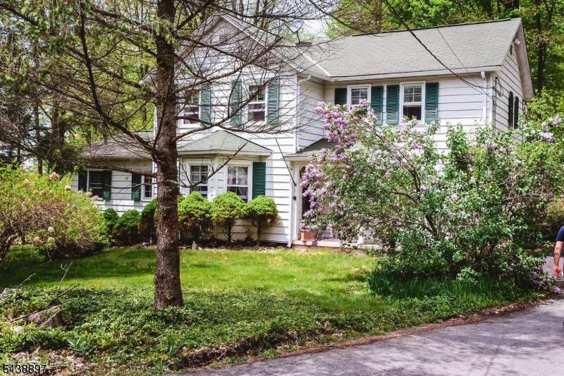 529 Glen Rd - Photo 1