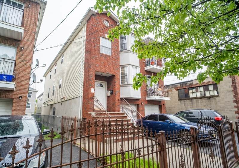 734 S 13Th St - Photo 1