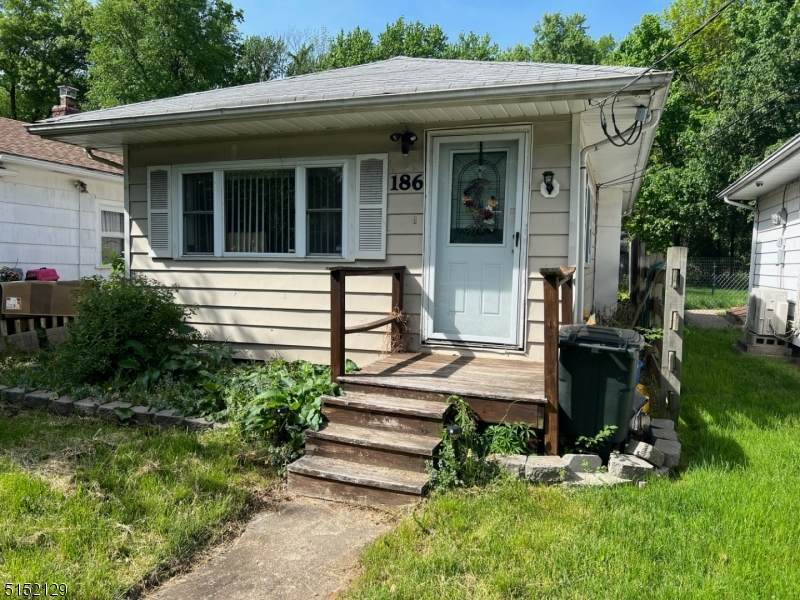 186 Fairfield Rd - Photo 1