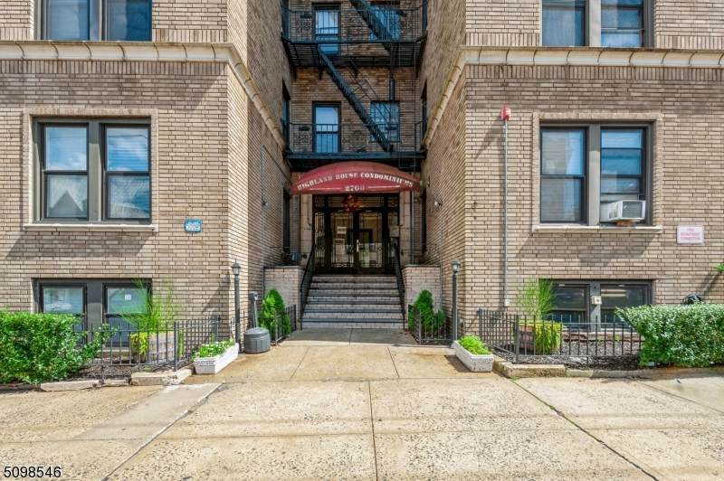 2700 Kennedy Blvd - Photo 1