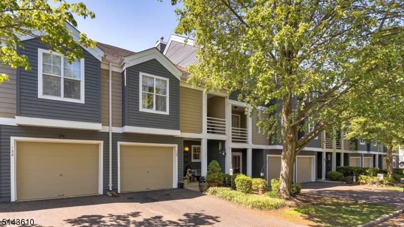 128 Bonney Ct - Photo 1