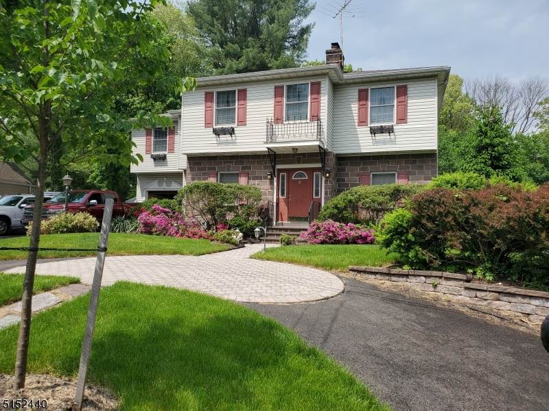 919 Washington Ave - Photo 1