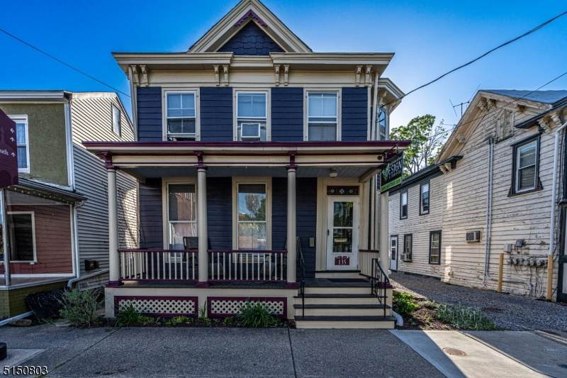 135 Main St - Photo 1