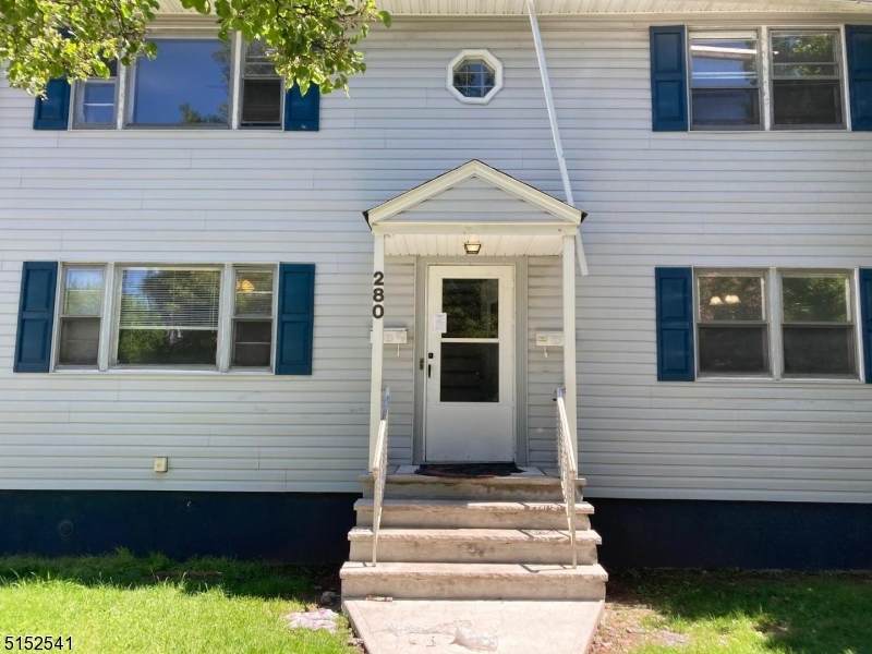 280 Dewitt Ave - Photo 1