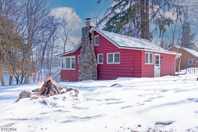 27 Lakeside Dr - Photo 1