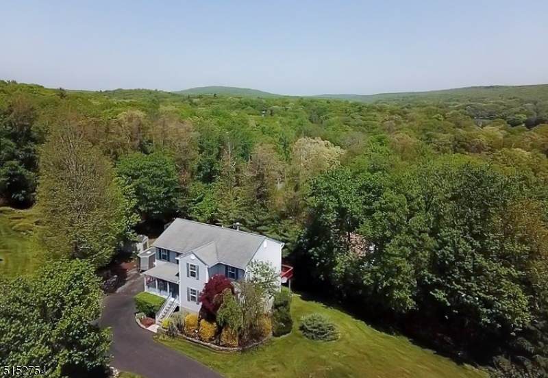 8 Bobby Ln - Photo 1
