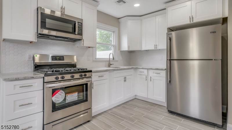 327 Brookfield Pl - Photo 1