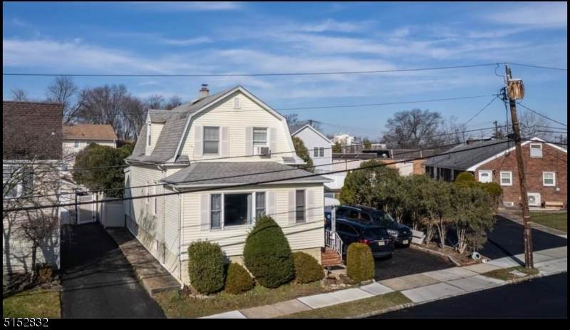 140 Nassau St - Photo 1