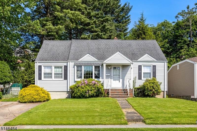 11 Robinson Dr - Photo 1