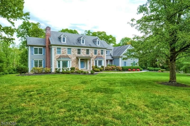 14 Royal Oak Dr - Photo 1