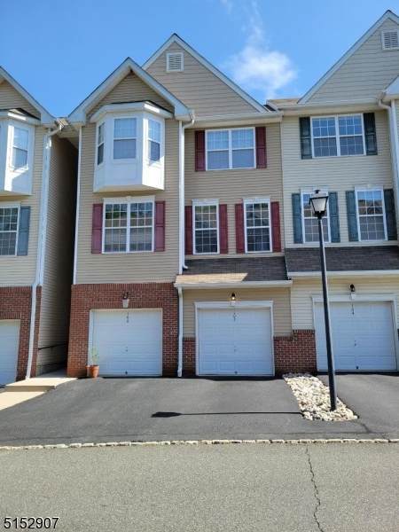 102 Conover Ter - Photo 1