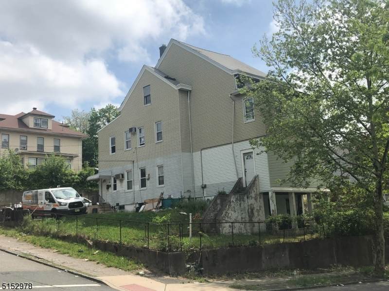 264 Broadway - Photo 1
