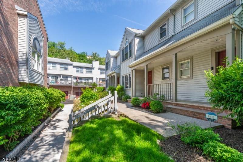 158 Panorama Dr - Photo 1