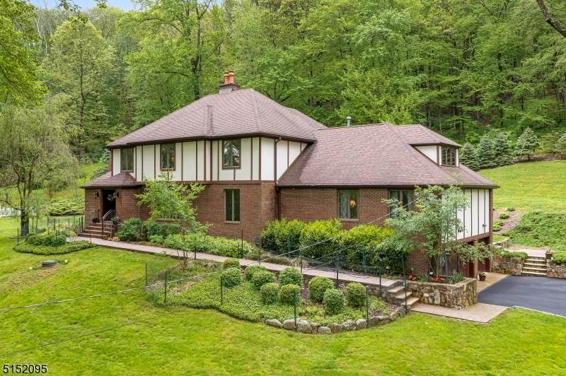 18 Cold Hill Rd - Photo 1