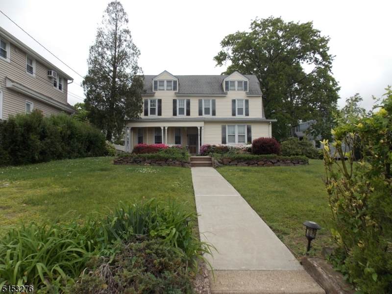 34 Tracy Ave - Photo 1