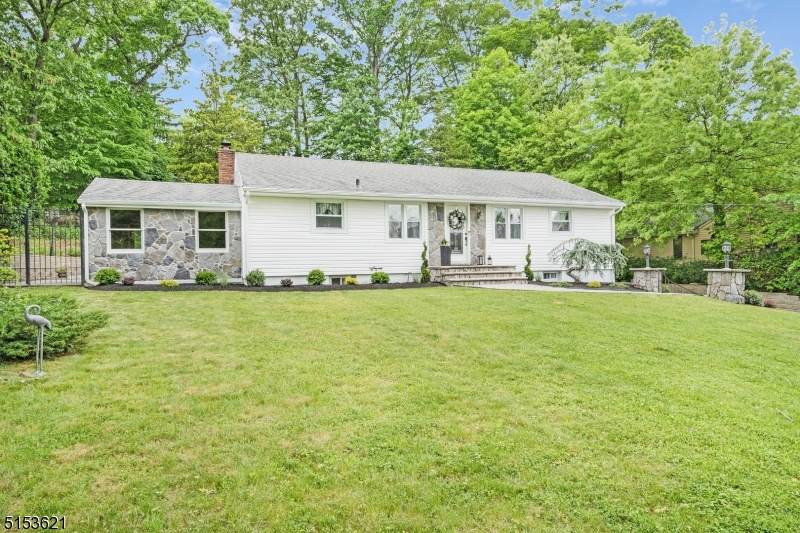 1482 Woodacres Dr - Photo 1