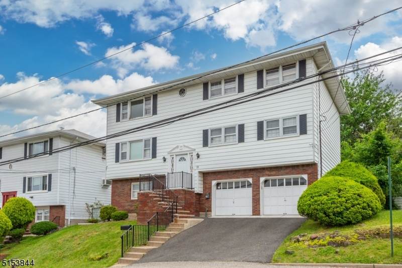21 Rockland Ave - Photo 1