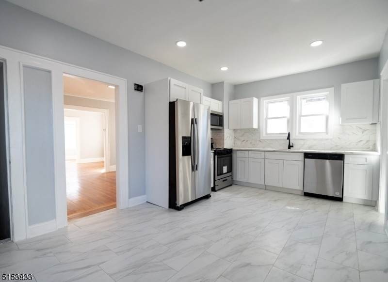 749 Vine St - Photo 1