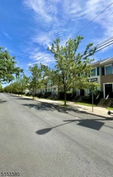 88 Boyd St - Photo 1