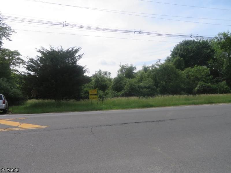 102 Cokesbury Rd - Photo 1