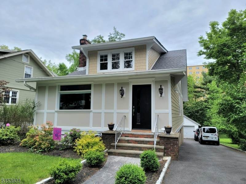 54 Ravine Ave - Photo 1