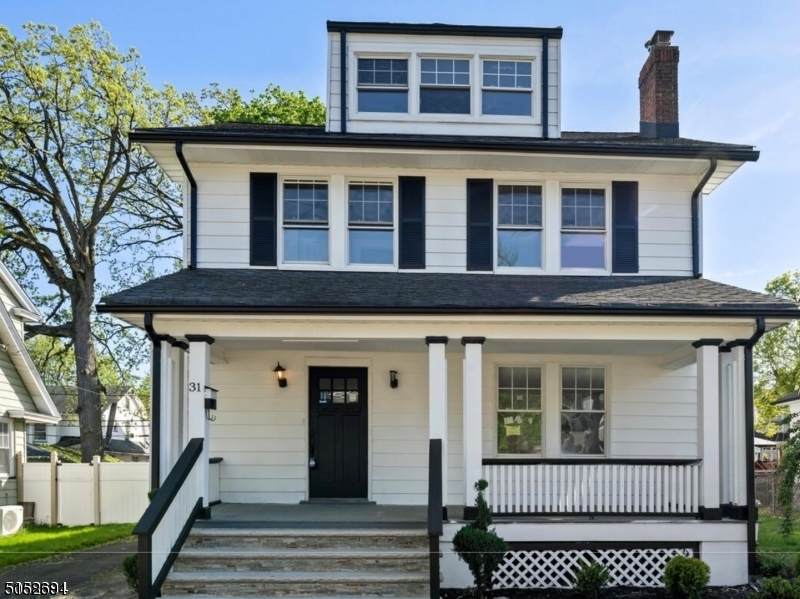 31 Madison Ave - Photo 1
