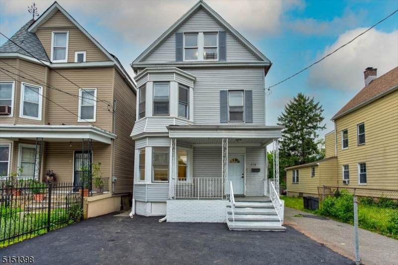 154 N 9Th St - Photo 1