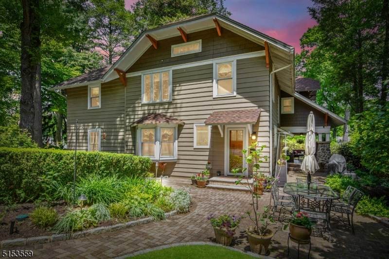 123 Forest Rd - Photo 1