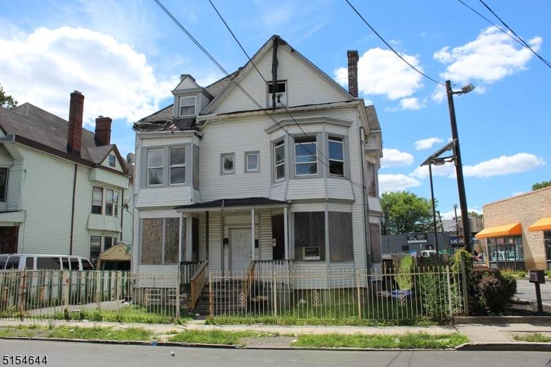 11 Vermont Ave - Photo 1