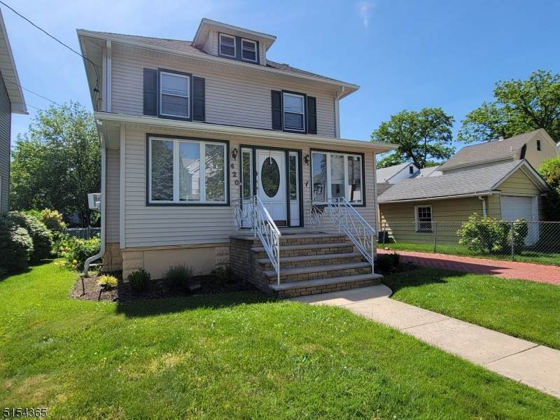 420 Cherry St - Photo 1