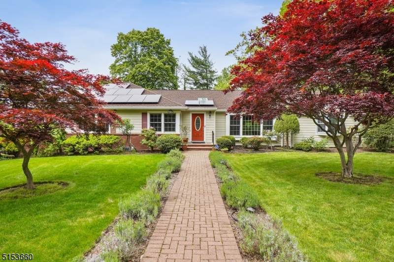 33 Highlands Ave - Photo 1