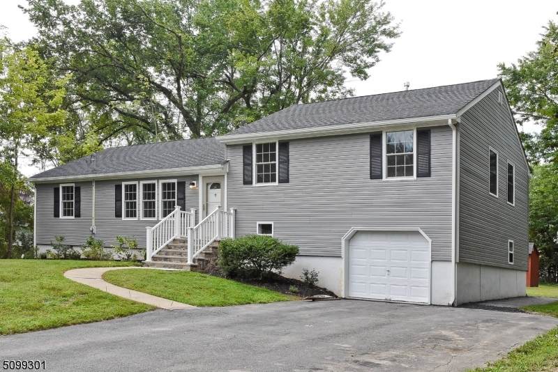 17 Ertman Dr - Photo 1