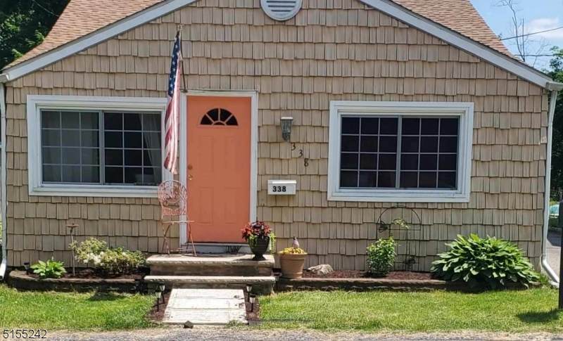 338 Rutherford Ave - Photo 1