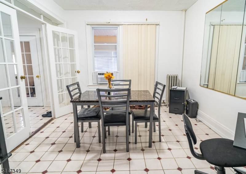 77 Tremont Ave - Photo 1