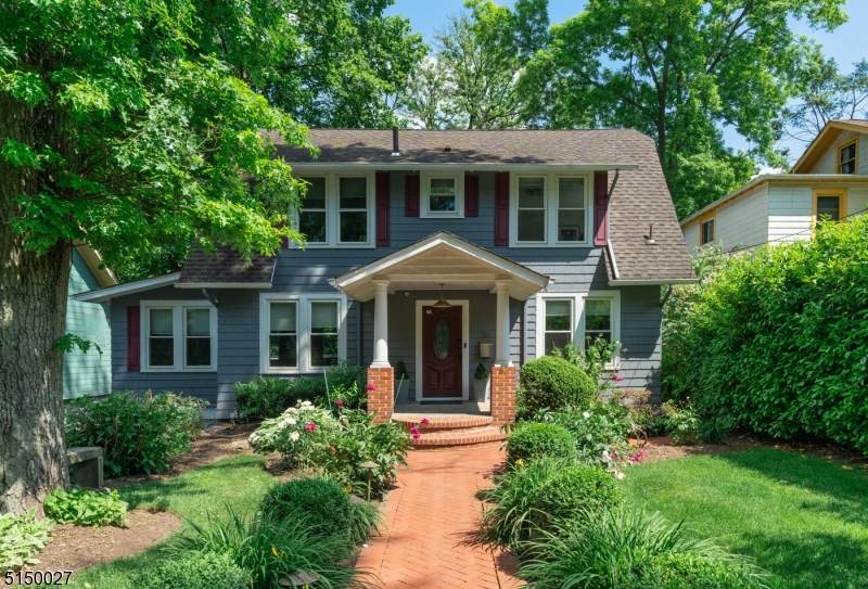 26 Maplewood Ave - Photo 1