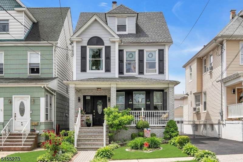 38 Quincy Ave - Photo 1