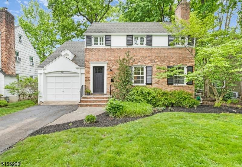 410 Longfellow Ave - Photo 1